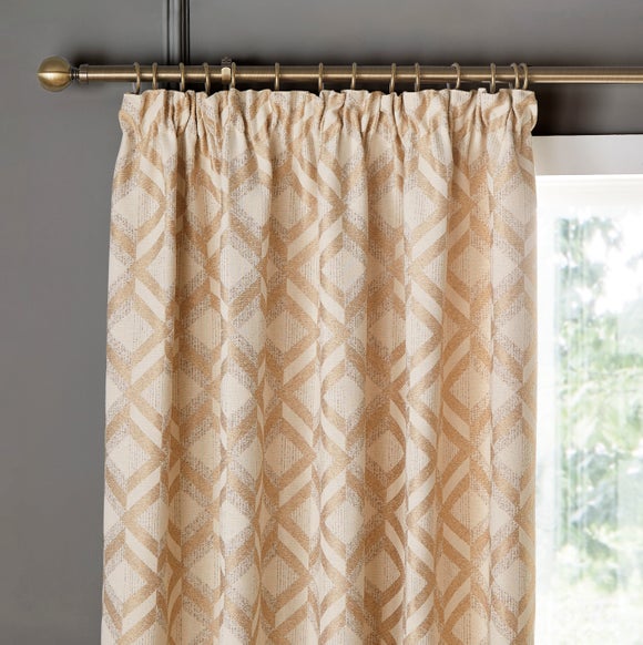 Carousel navigation image position 4 of 7