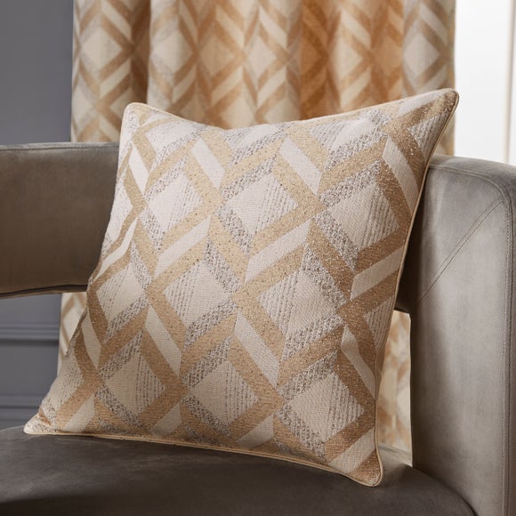 Carousel navigation image position 5 of 7