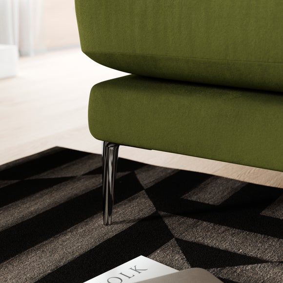 Carousel navigation image position 4 of 8