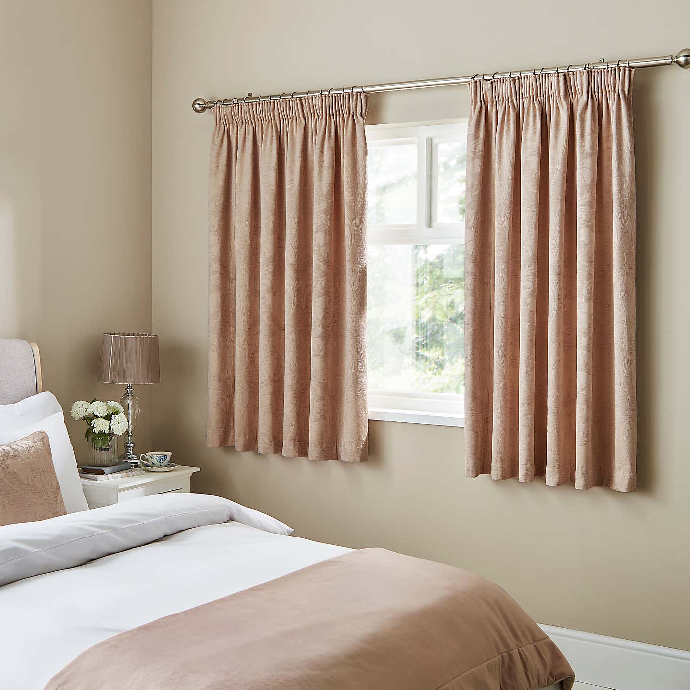 Carousel zoom image position 5 of 5