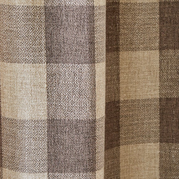 Carousel navigation image position 3 of 4