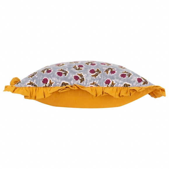 Carousel navigation image position 3 of 5