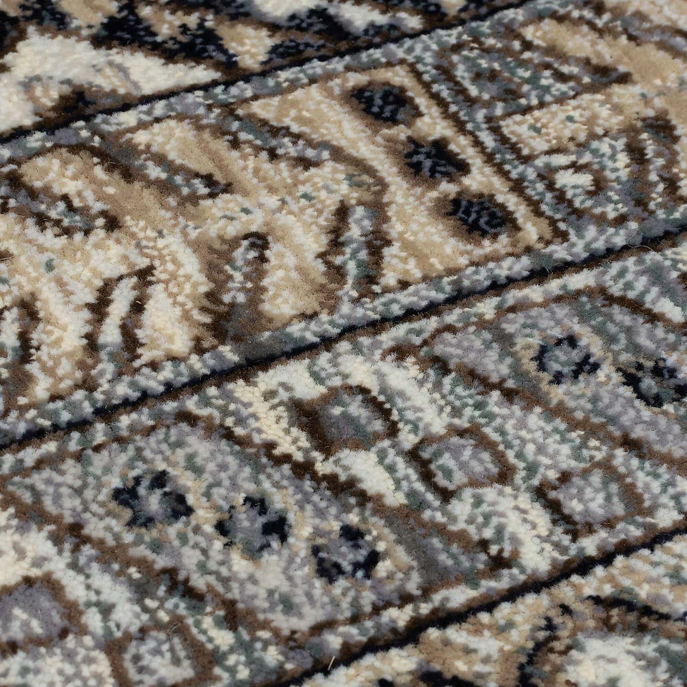 Carousel zoom image position 2 of 6