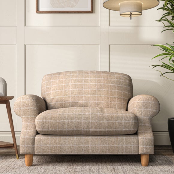 Ashford Snuggle Chair