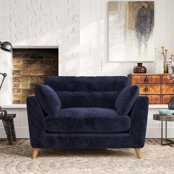 Peyton Snuggle Chair