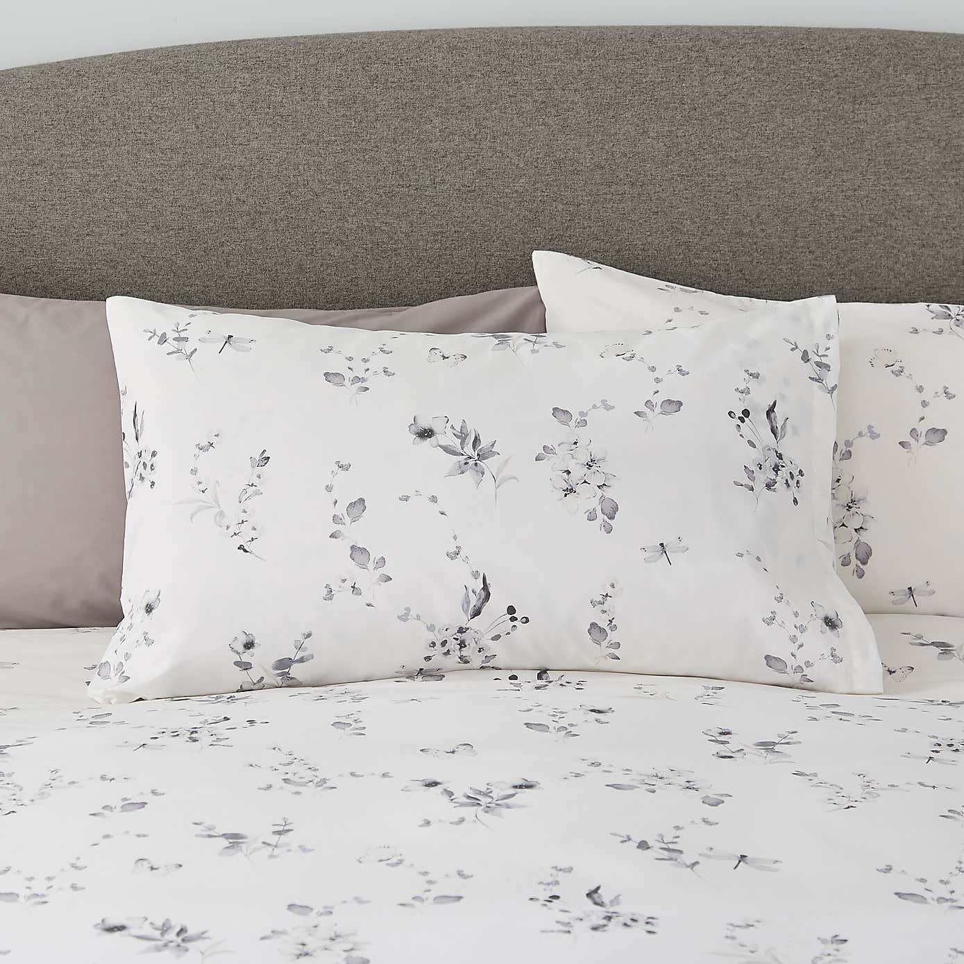 Carousel zoom image position 4 of 6