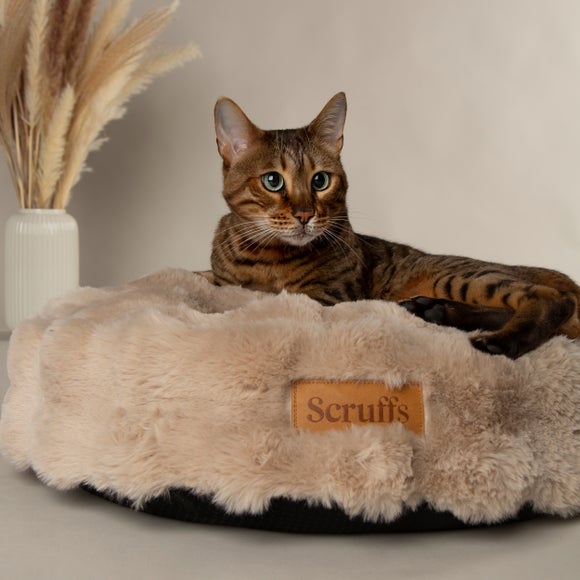 Scruffs Luxurious Alpine Round Pet Cushion
