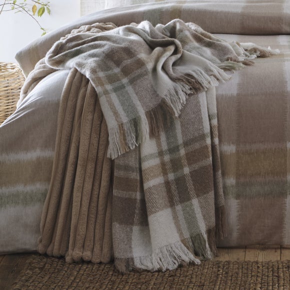 Appletree Verbier Faux Mohair Throw Blanket 130cm X 180cm