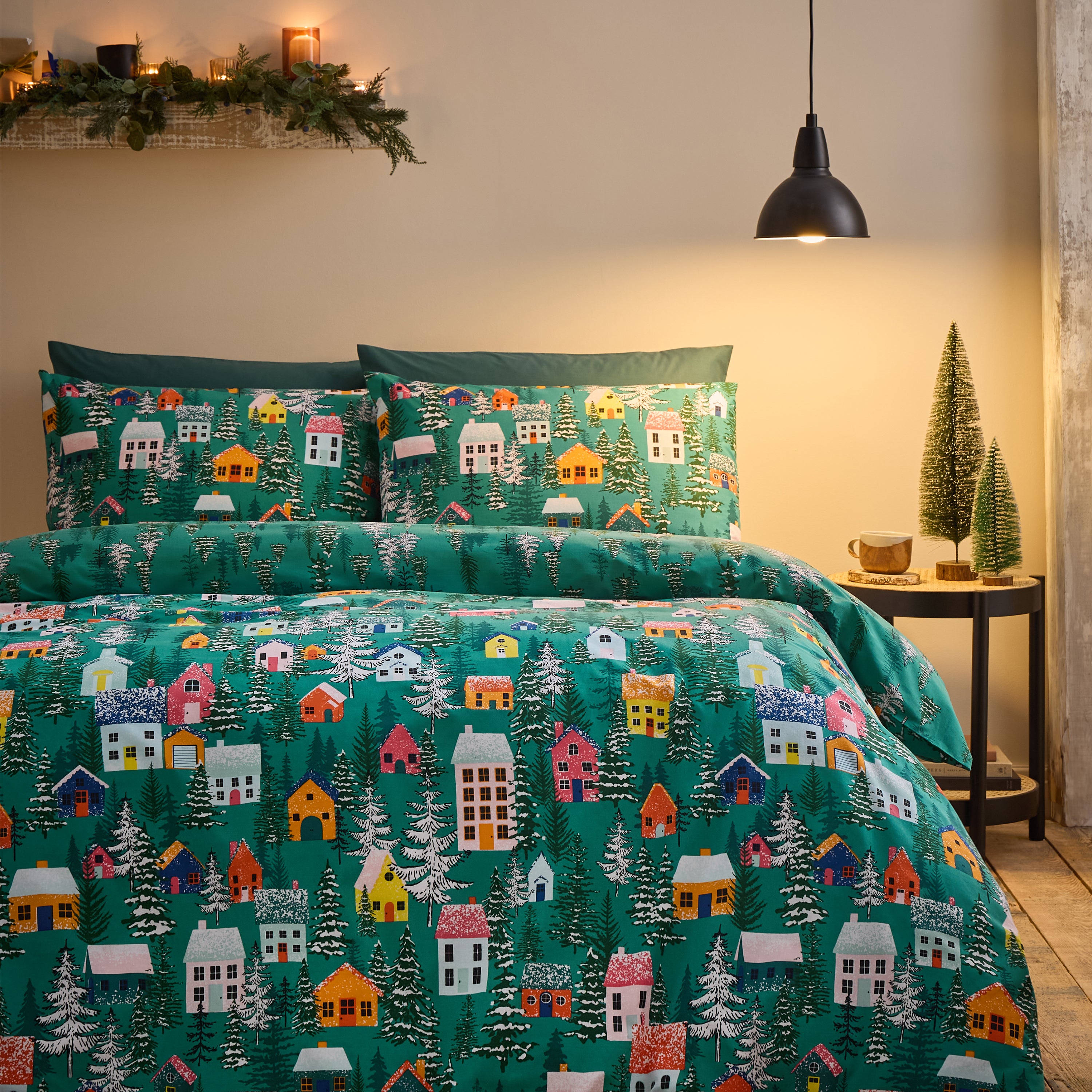 Catherine Lansfield Festive Forest Reversible Duvet Cover And Pillowcase Set Green