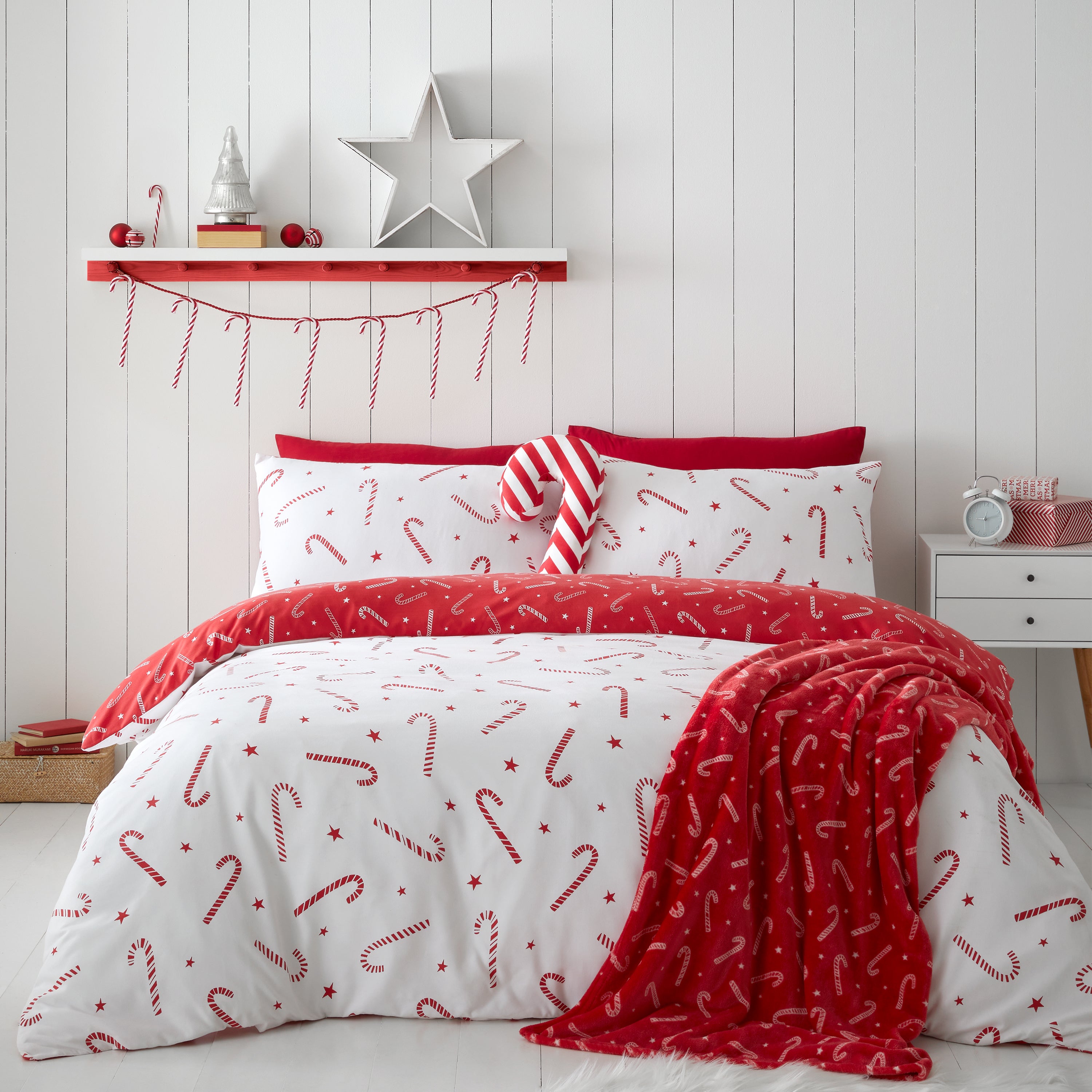 Catherine Lansfield Candy Cane Reversible Duvet Cover And Pillowcase Set White