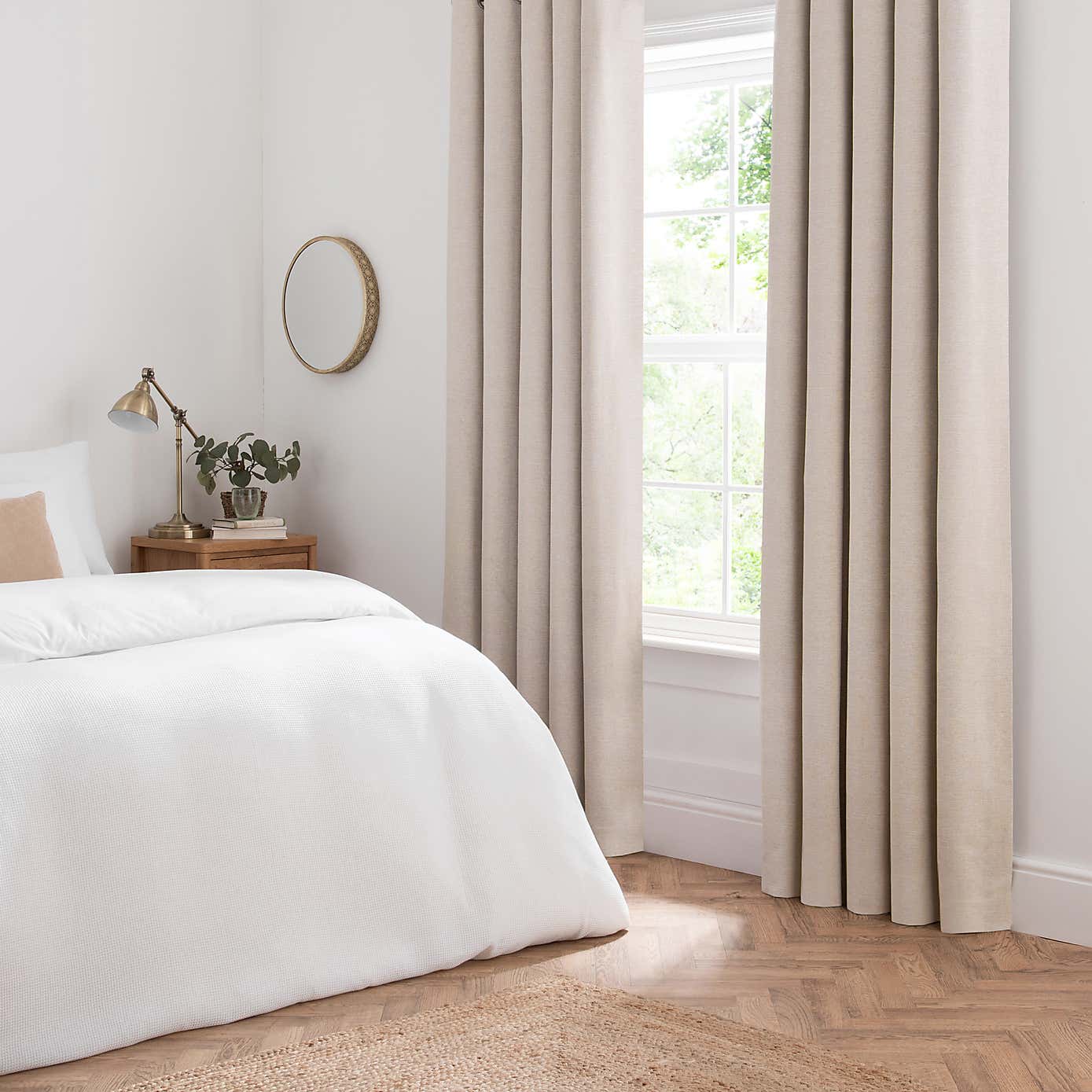 Carousel zoom image position 7 of 9