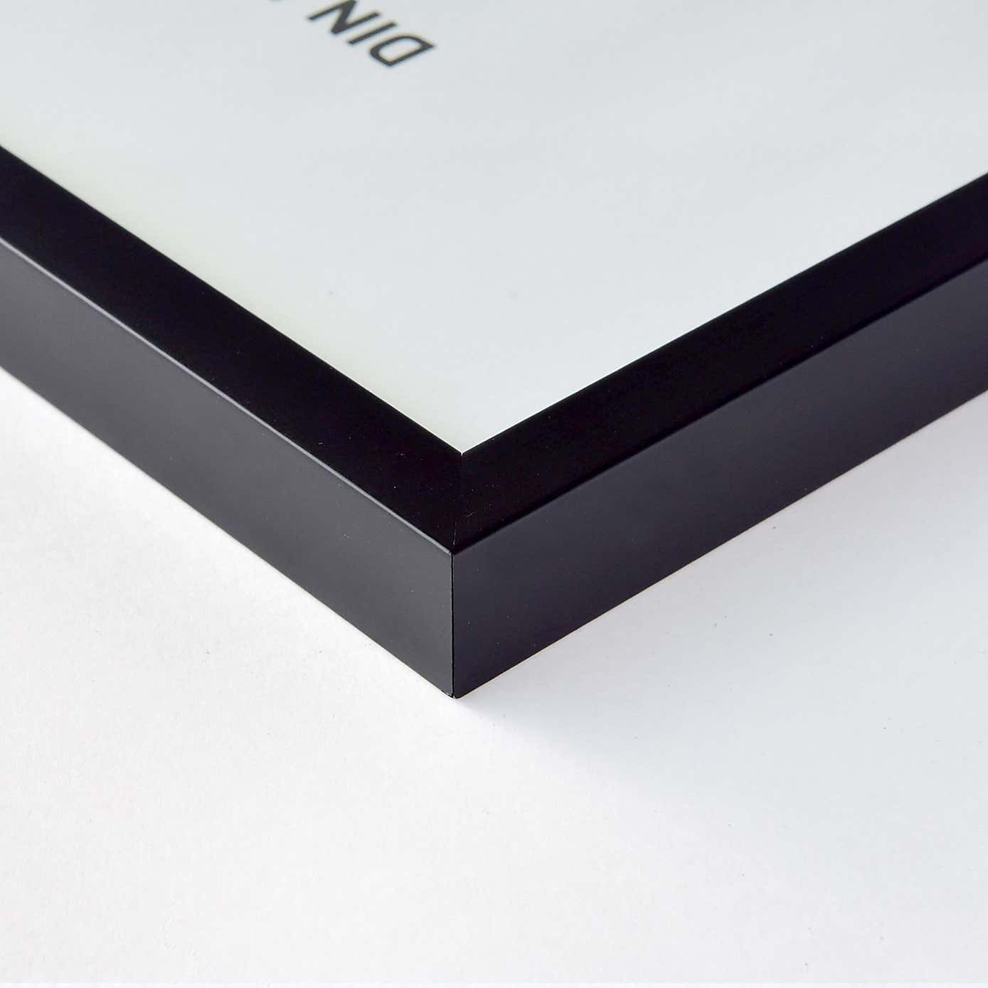 Carousel zoom image position 3 of 4