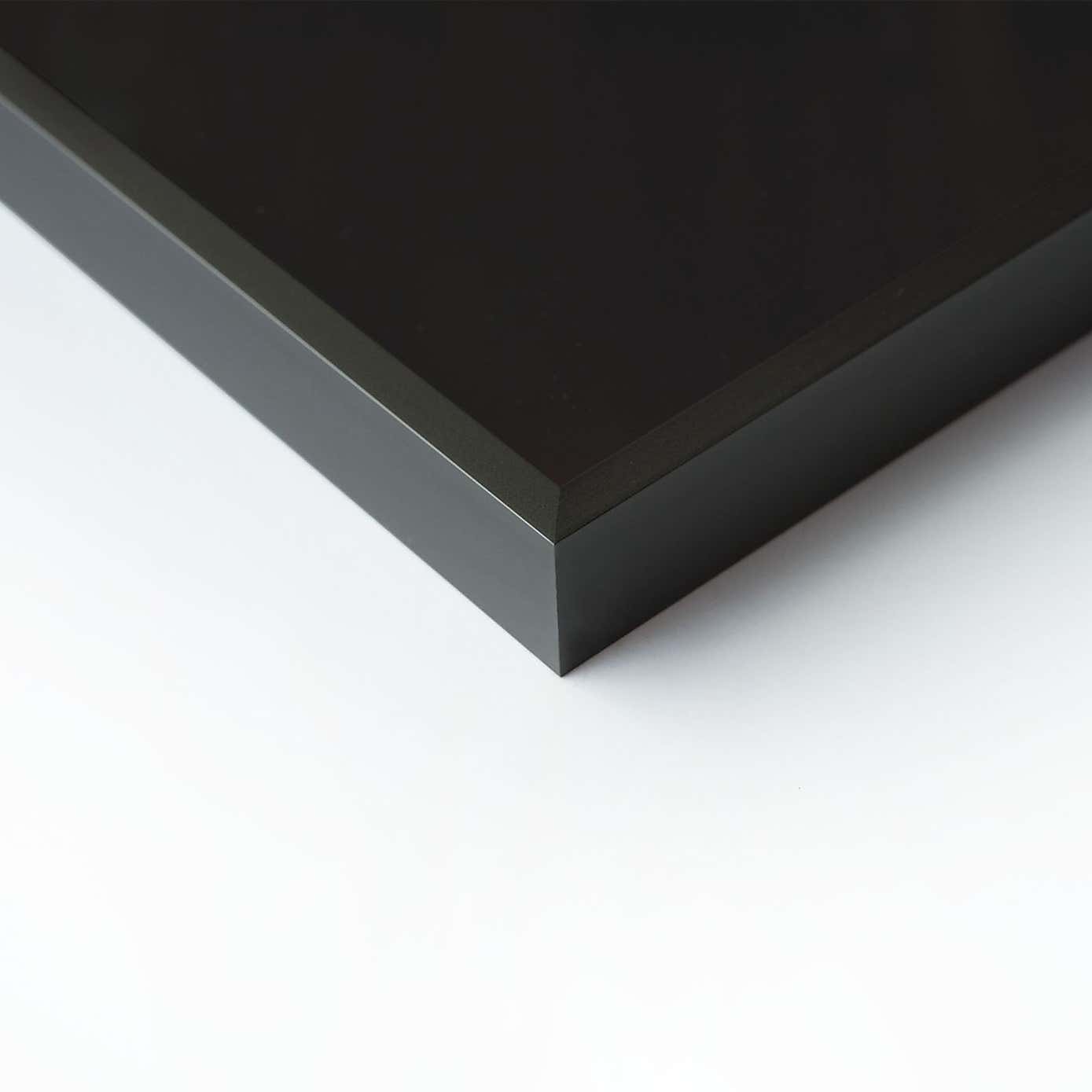 Carousel zoom image position 3 of 4