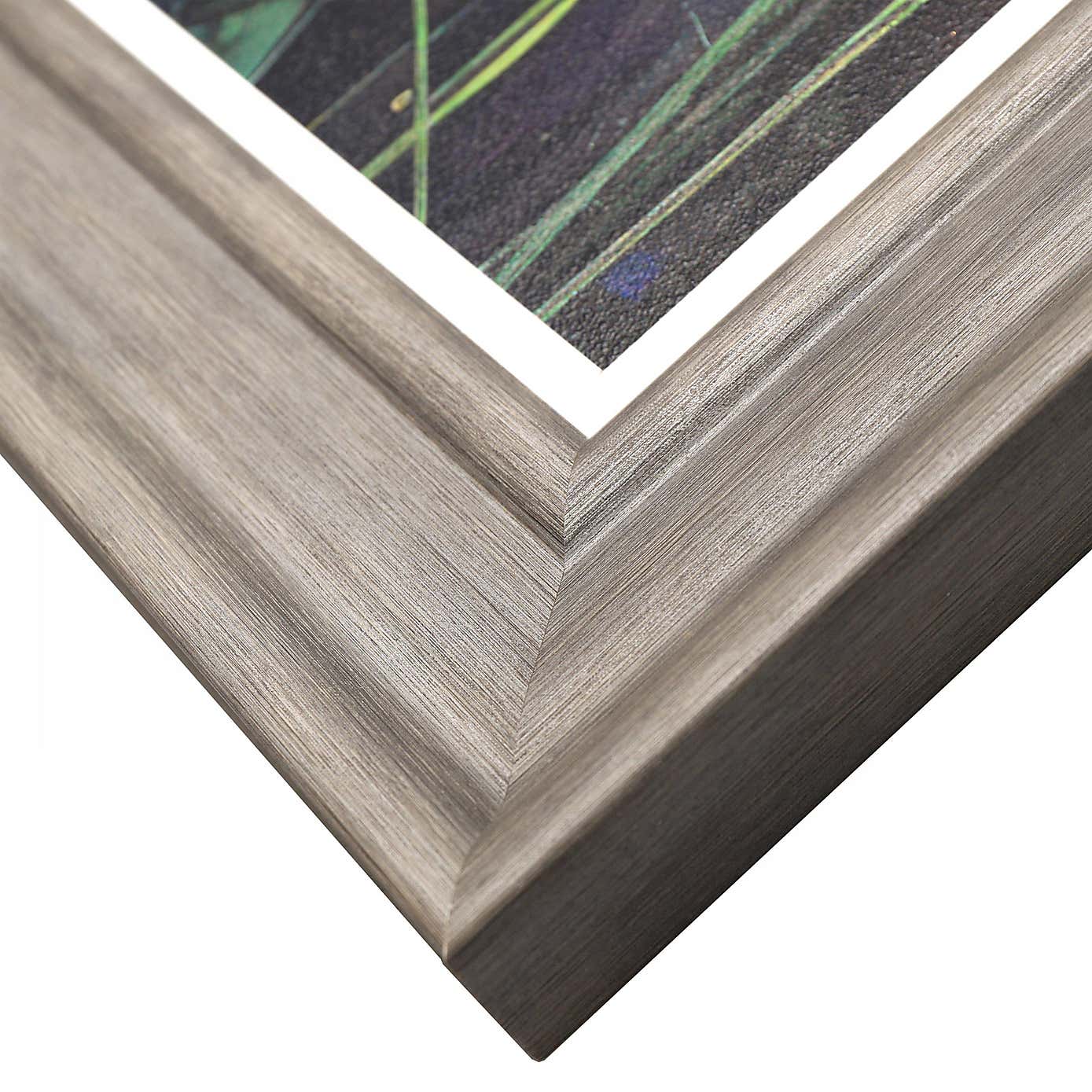 Carousel zoom image position 2 of 3