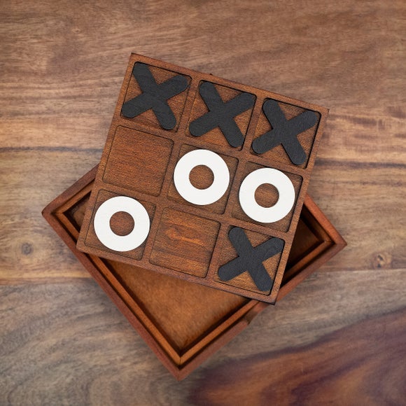 Luckies Wooden Tic Tac Toe Game | Dunelm