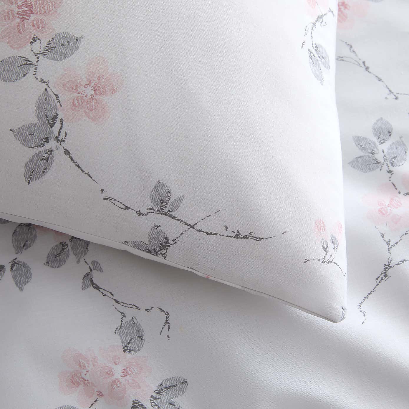 Carousel zoom image position 4 of 4