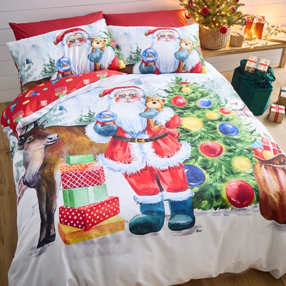 Catherine Lansfield Retro Santa Duvet Cover And Pillowcase Set