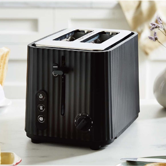 Textured Ribbed Plastic 2 Slice Toaster