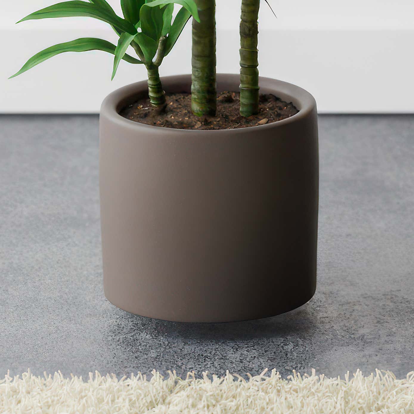 Carousel zoom image position 3 of 4