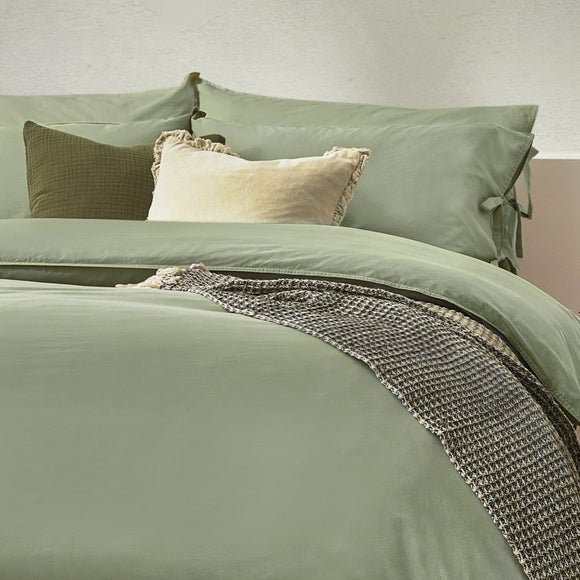 Carousel navigation image position 2 of 4