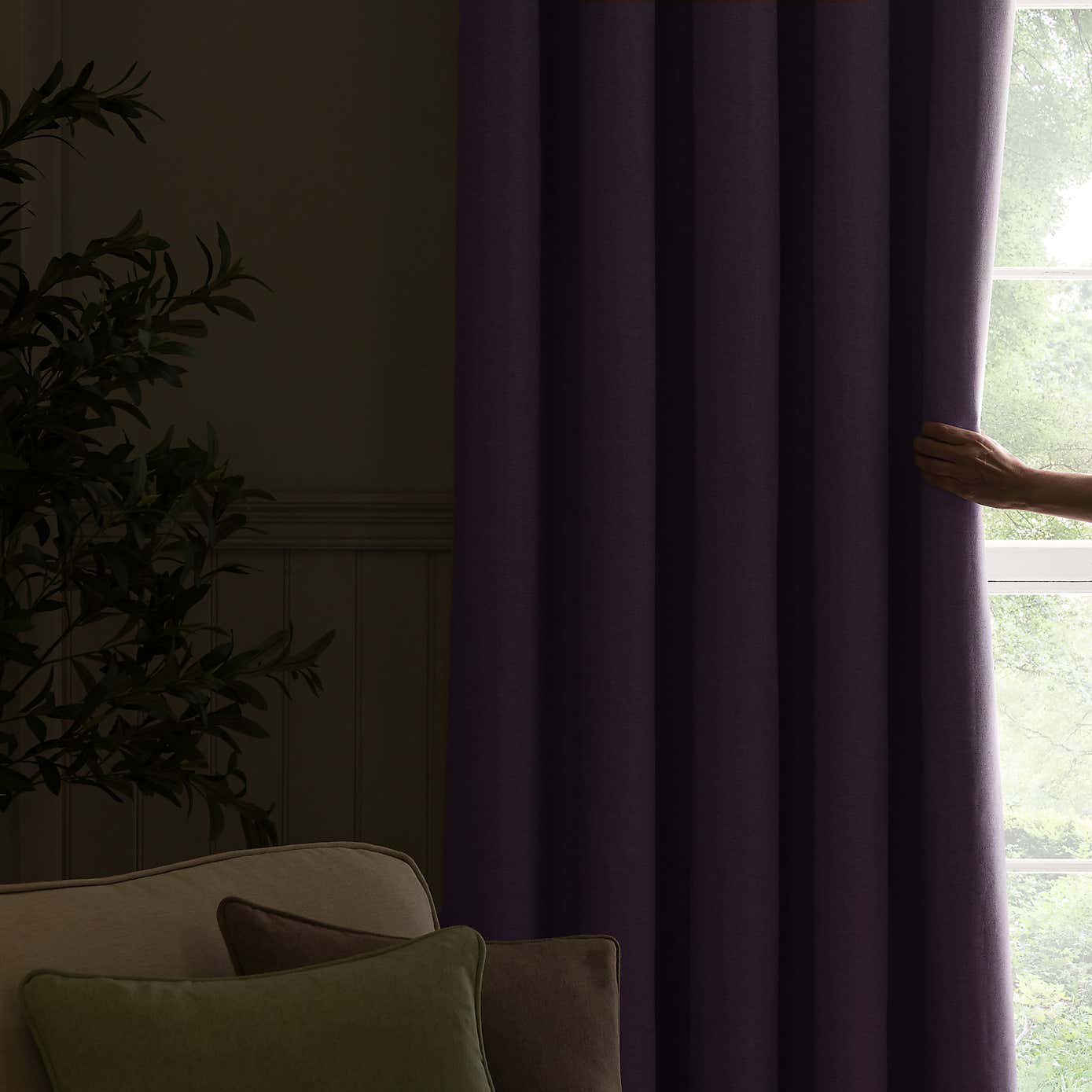 Carousel zoom image position 6 of 9