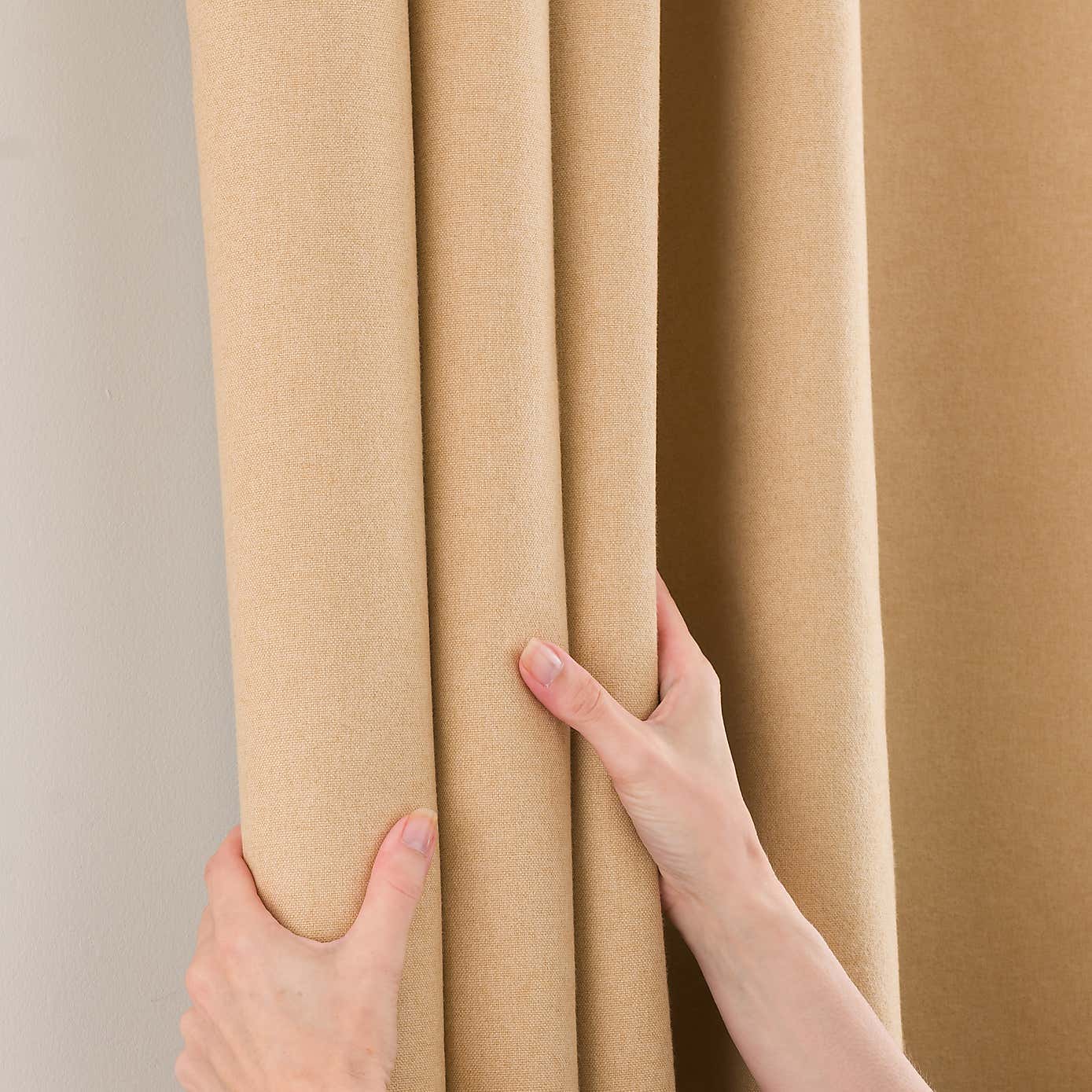 Carousel zoom image position 5 of 9