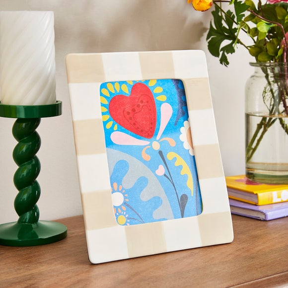 Carousel navigation image position 1 of 3