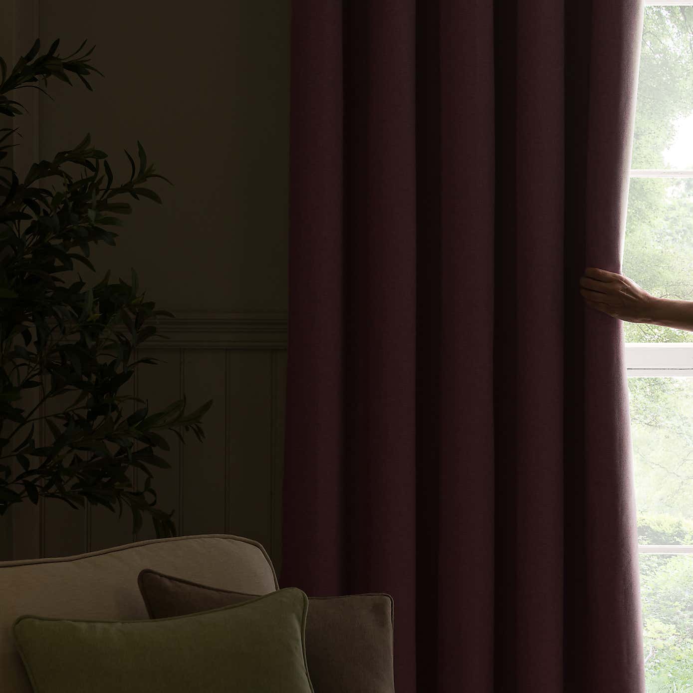 Carousel zoom image position 6 of 9