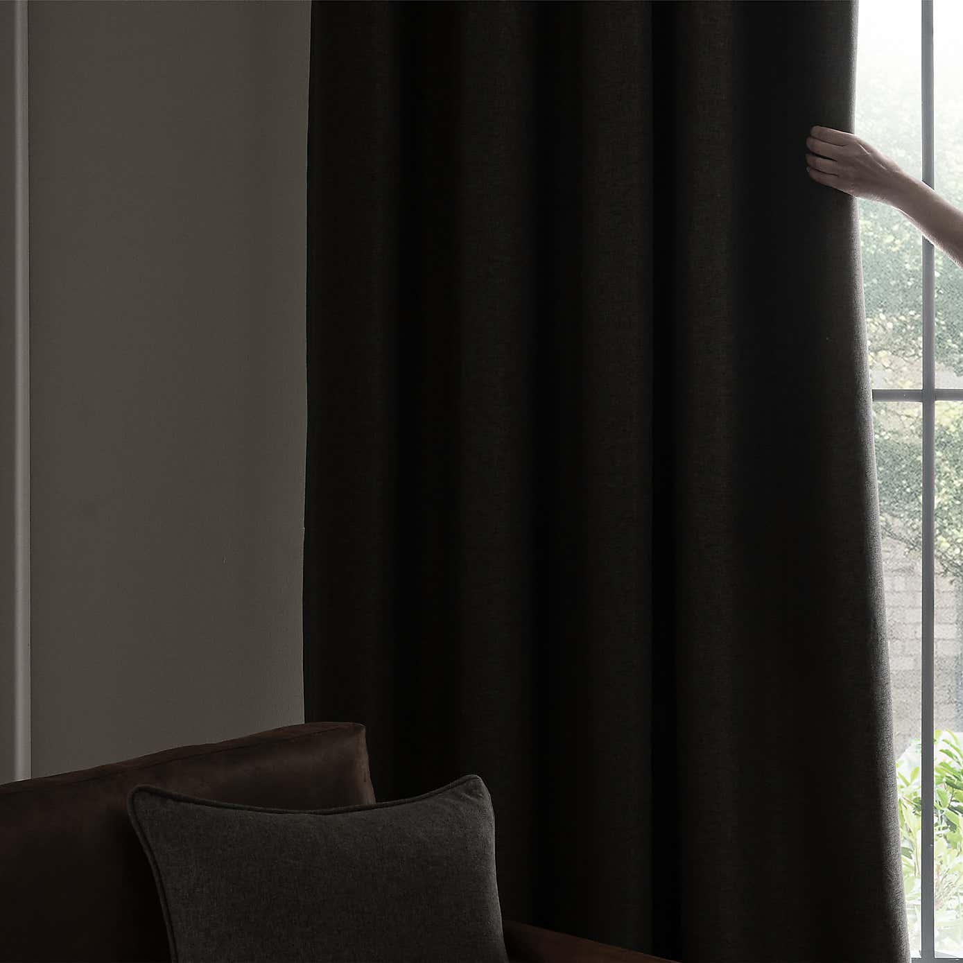 Carousel zoom image position 6 of 9