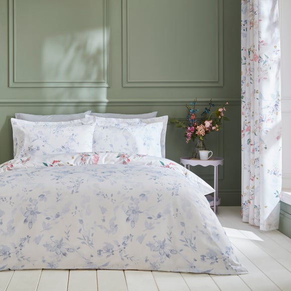 Carousel navigation image position 3 of 7