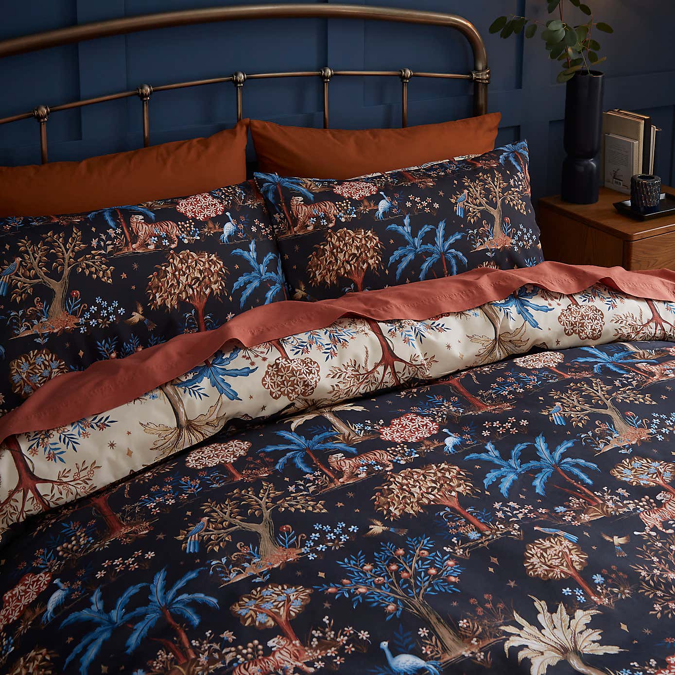 Carousel zoom image position 2 of 7