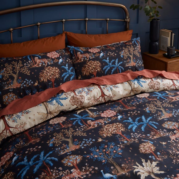 Carousel navigation image position 2 of 7