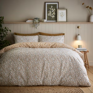 Winnie Ditsy 100 Cotton Duvet Cover & Pillowcase Set