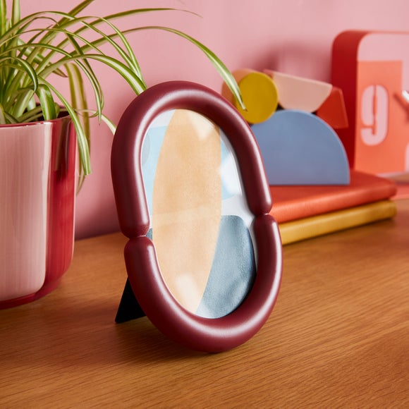 Carousel navigation image position 1 of 3