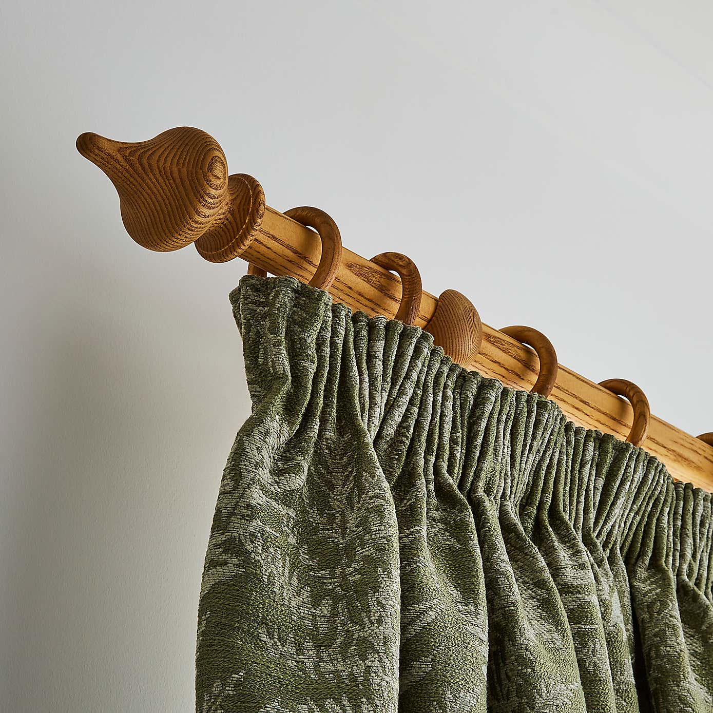 Carousel zoom image position 2 of 4