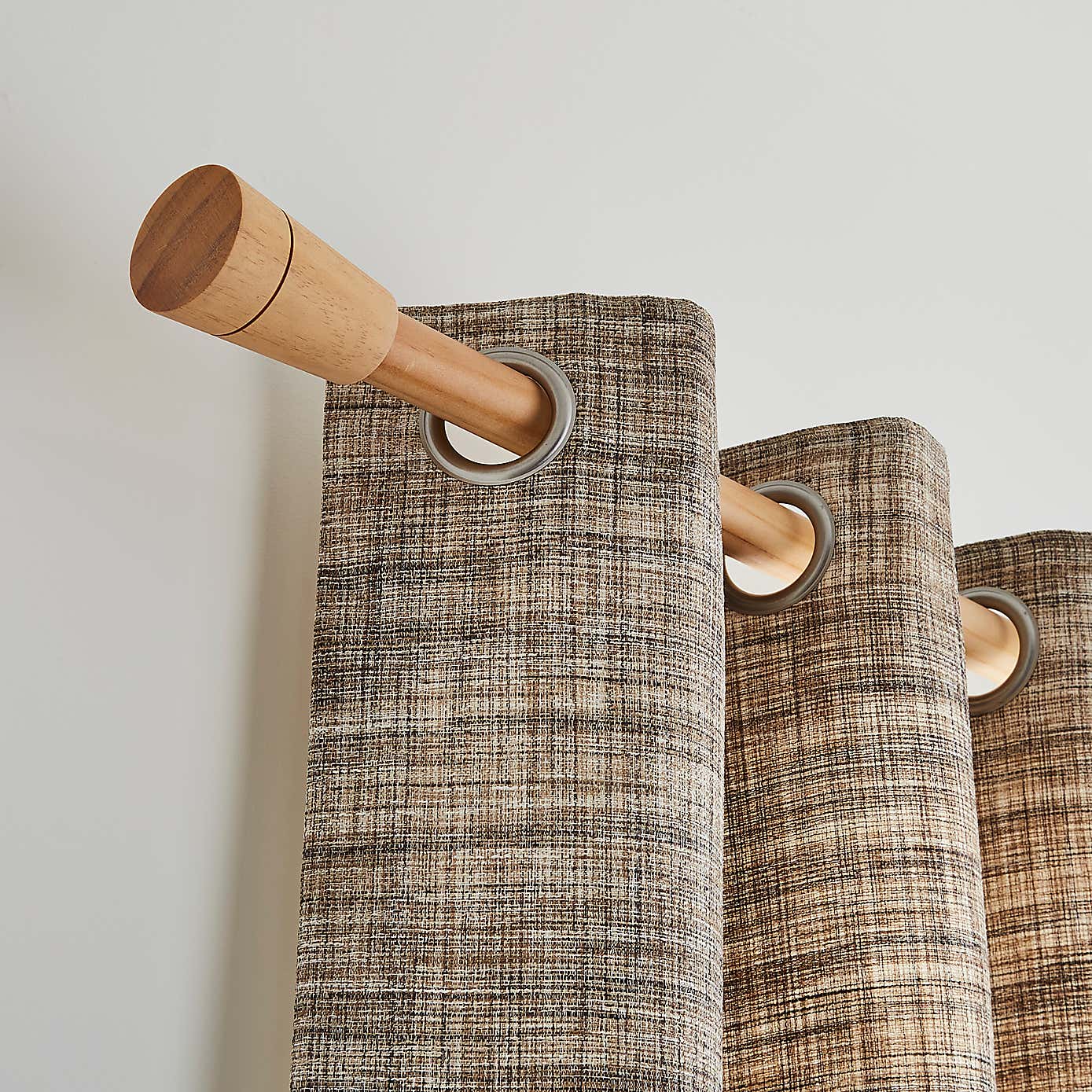 Carousel zoom image position 2 of 3