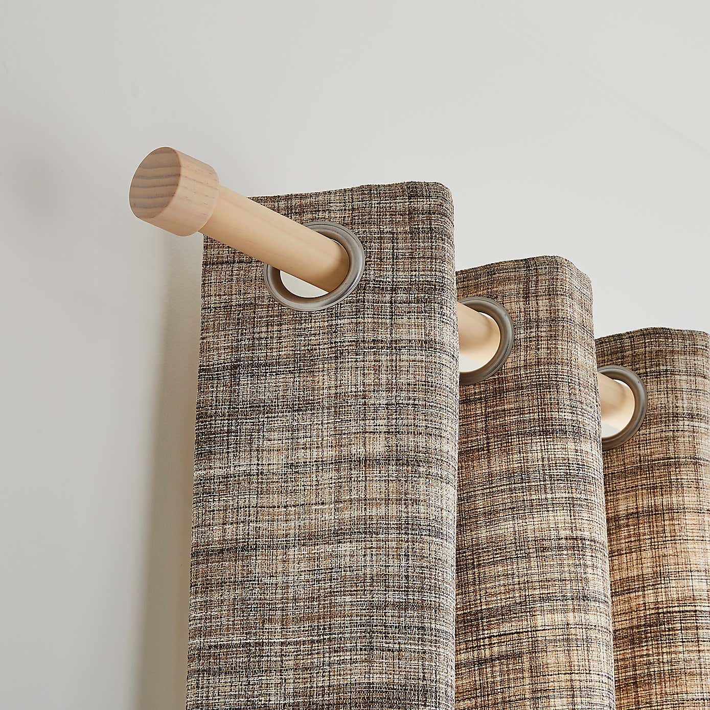 Carousel zoom image position 2 of 3