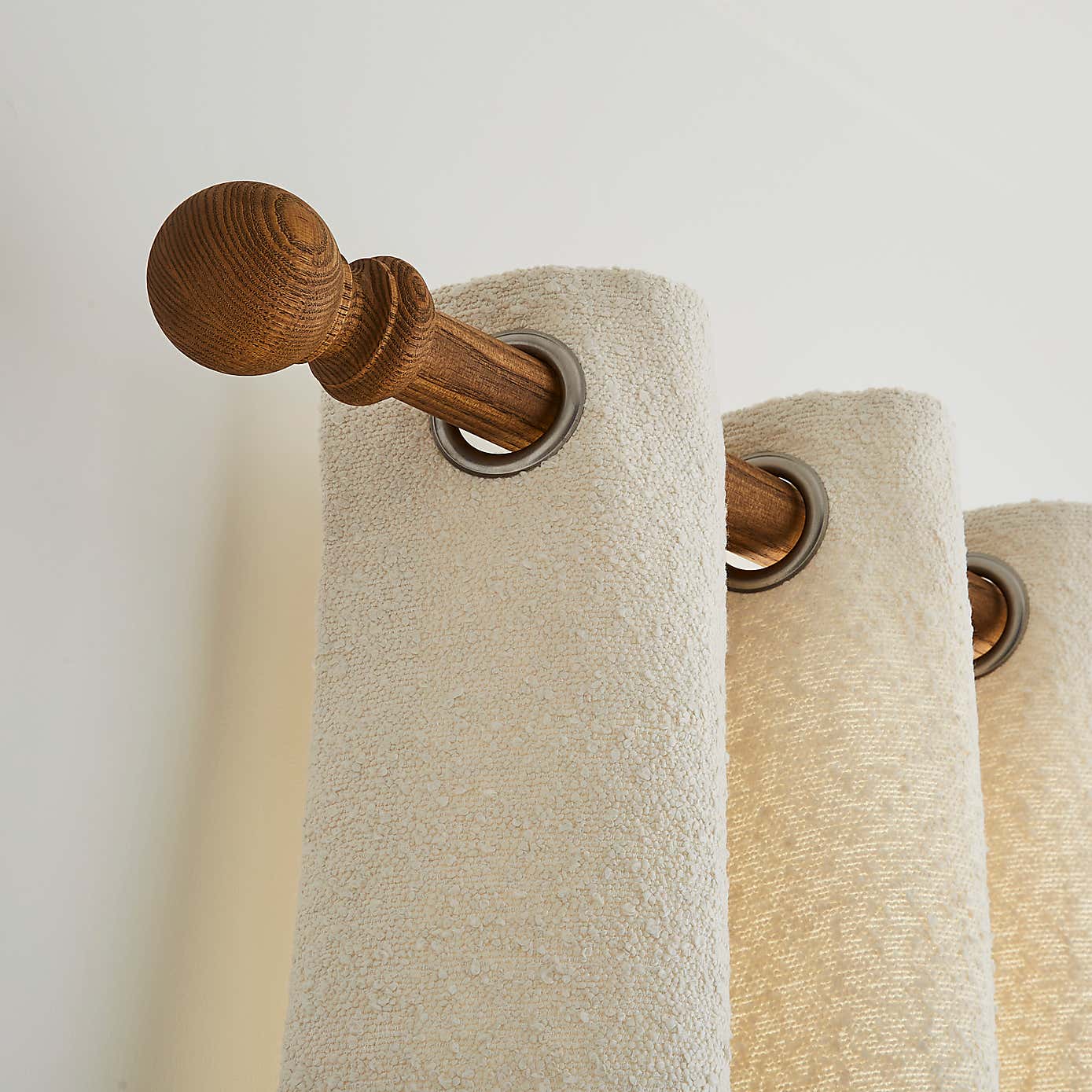 Carousel zoom image position 2 of 4