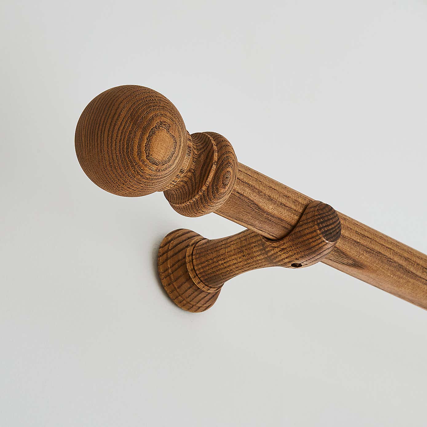 Carousel zoom image position 3 of 4