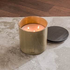 Hotel Dawn White Floral Plum & Red Berries Xl Multi Wick Candle