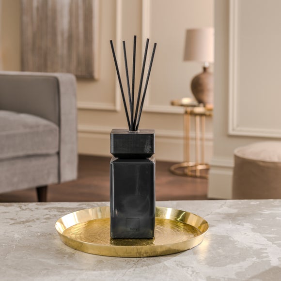 View Hotel Midnight Dark Cassis Vanilla & Patchouli Diffuser View Hotel Midnight Dark Cassis Vanilla & Patchouli Diffuser