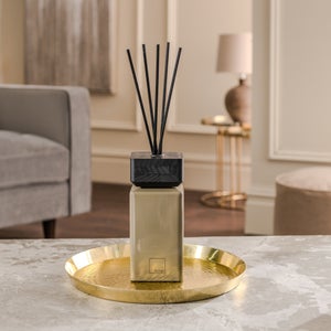 Hotel Dawn White Floral Plum & Red Berries Diffuser