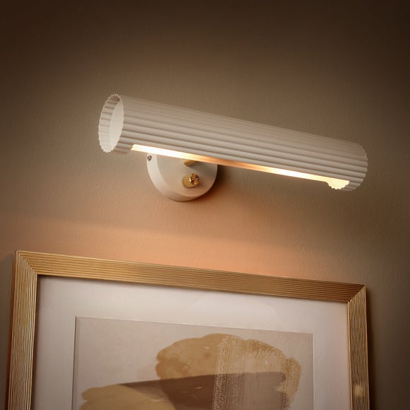 Carousel navigation image position 2 of 6