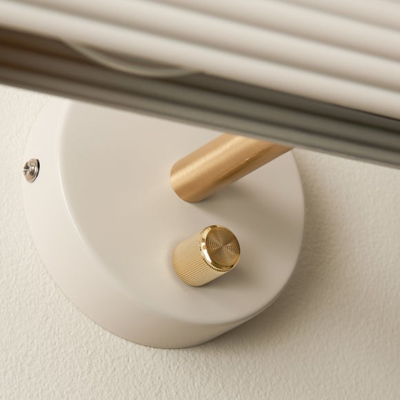 Carousel navigation image position 4 of 6