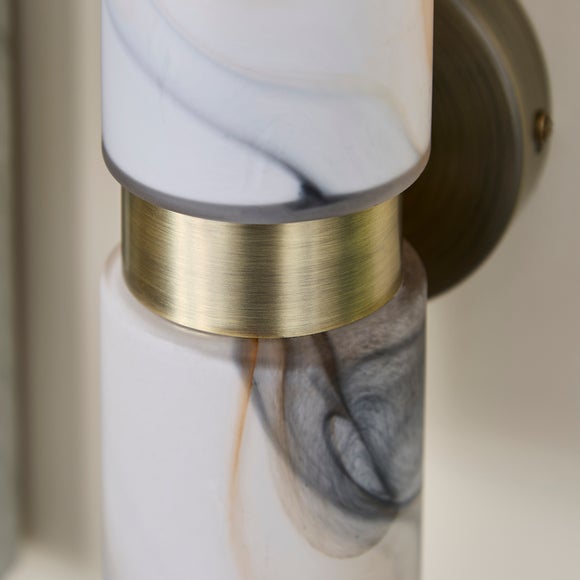 Carousel navigation image position 3 of 6