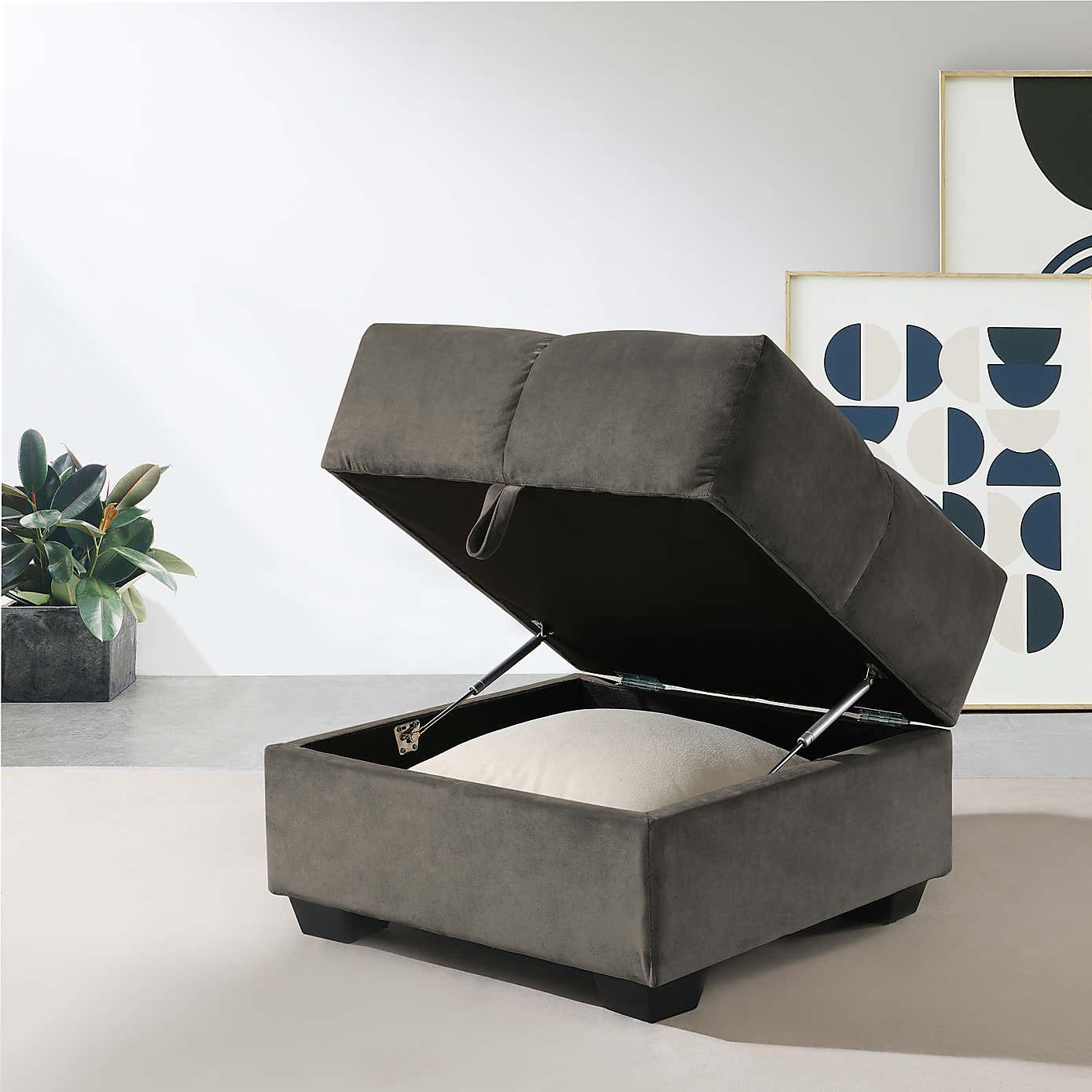 Carousel zoom image position 2 of 3