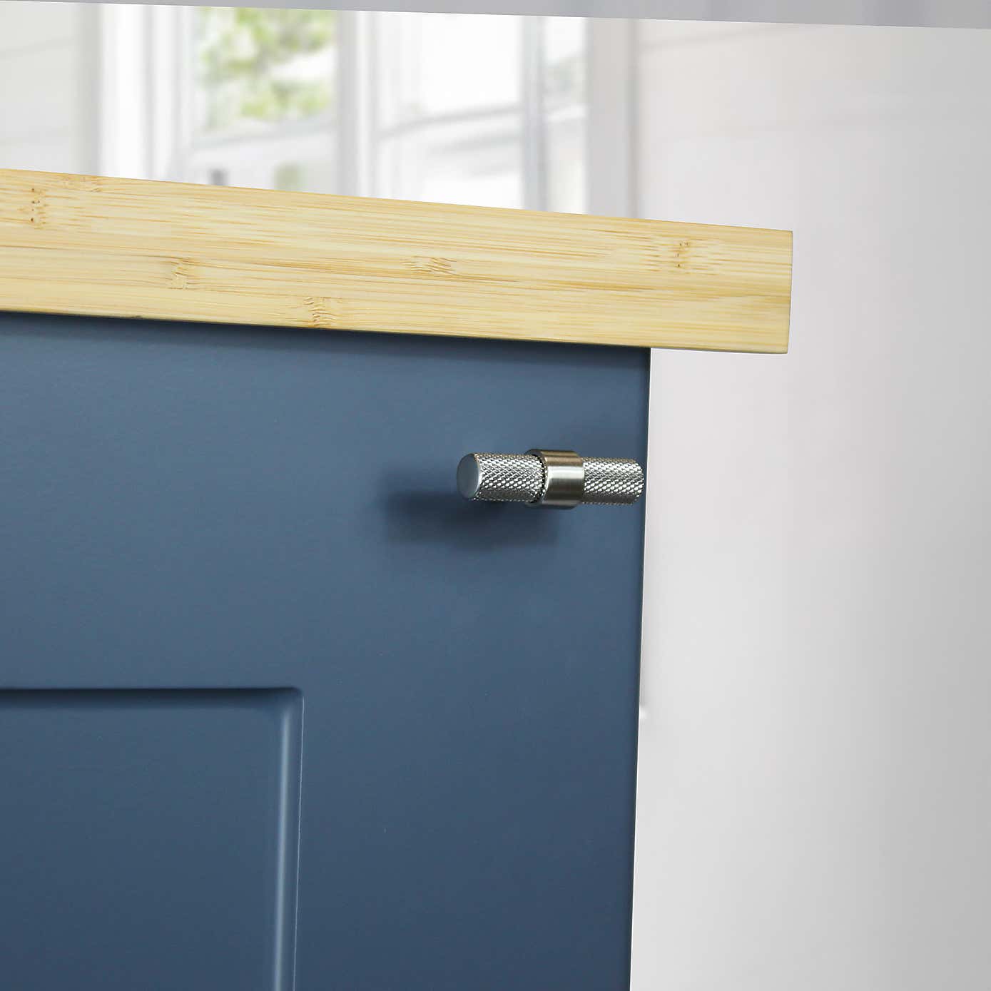 Carousel zoom image position 1 of 4