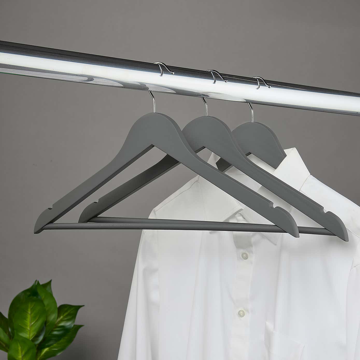 Carousel zoom image position 1 of 3