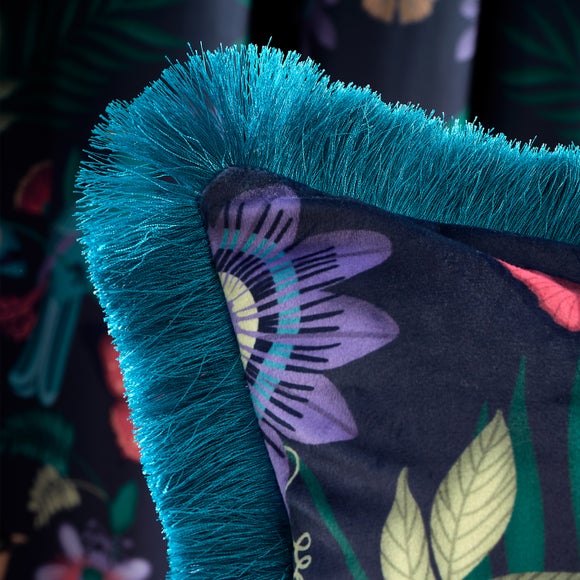 Carousel navigation image position 3 of 4