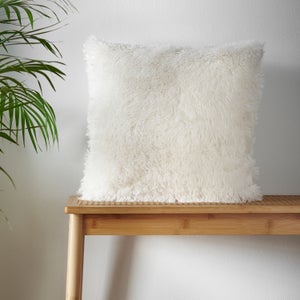 Catherine Lansfield Cuddly Square Cushion